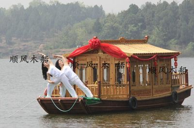 旅游景區(qū)載客船采購(gòu)指南 觀光客船、公園游船與畫(huà)舫船價(jià)格與廠家解析